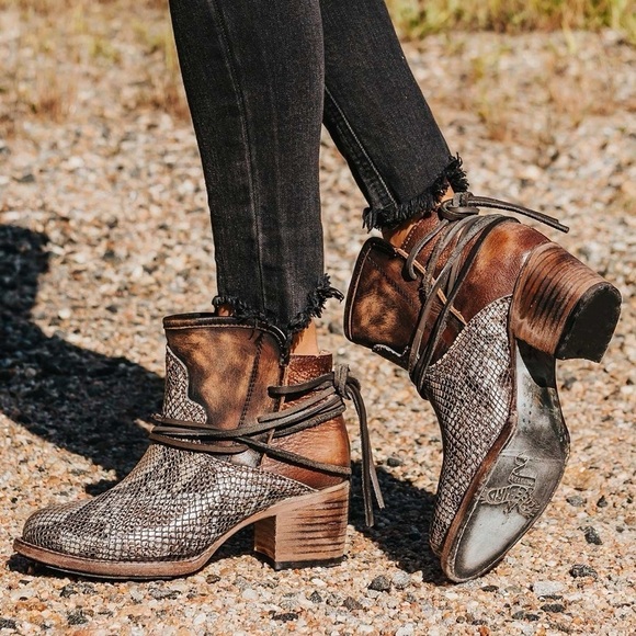 Freebird Boot Casey Western Leather Ankle Heel Blue Multi Snake 10 GUC - Picture 1 of 11